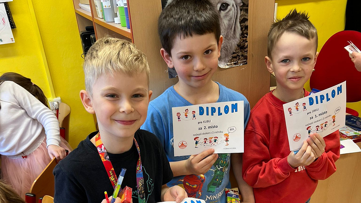 Skákání přes velké švihadlo